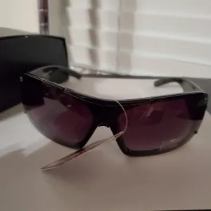 Sunglasses - Beautiful Montana West with cross bling and case
