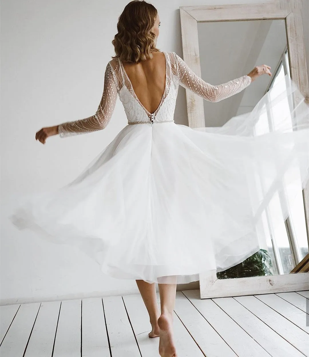 Wedding Dress Long Sleeves Beading Sashes Backless Appliques