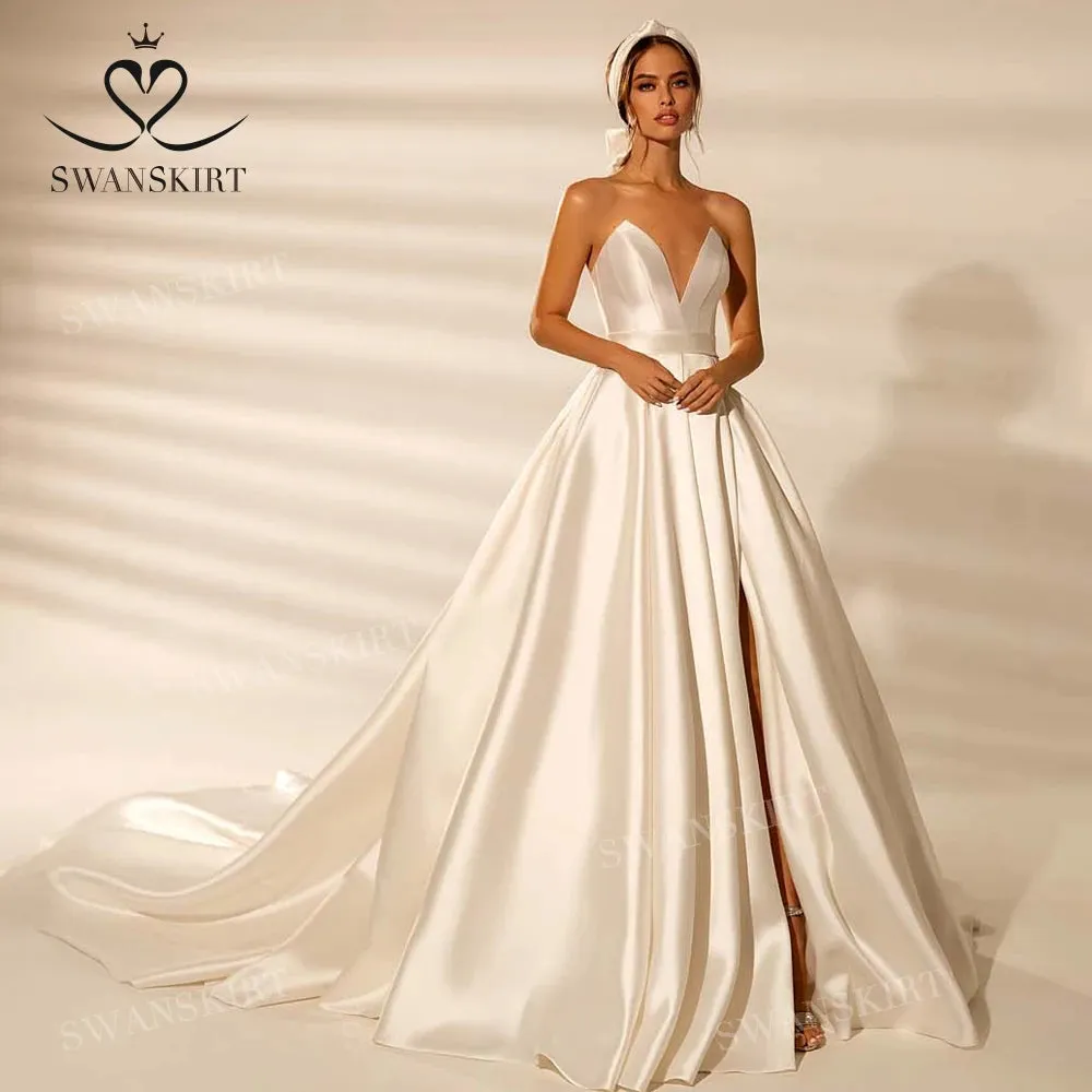 Wedding Guest Dresses: Wedding Dress Vintage Strapless A-Line Court Train Beach