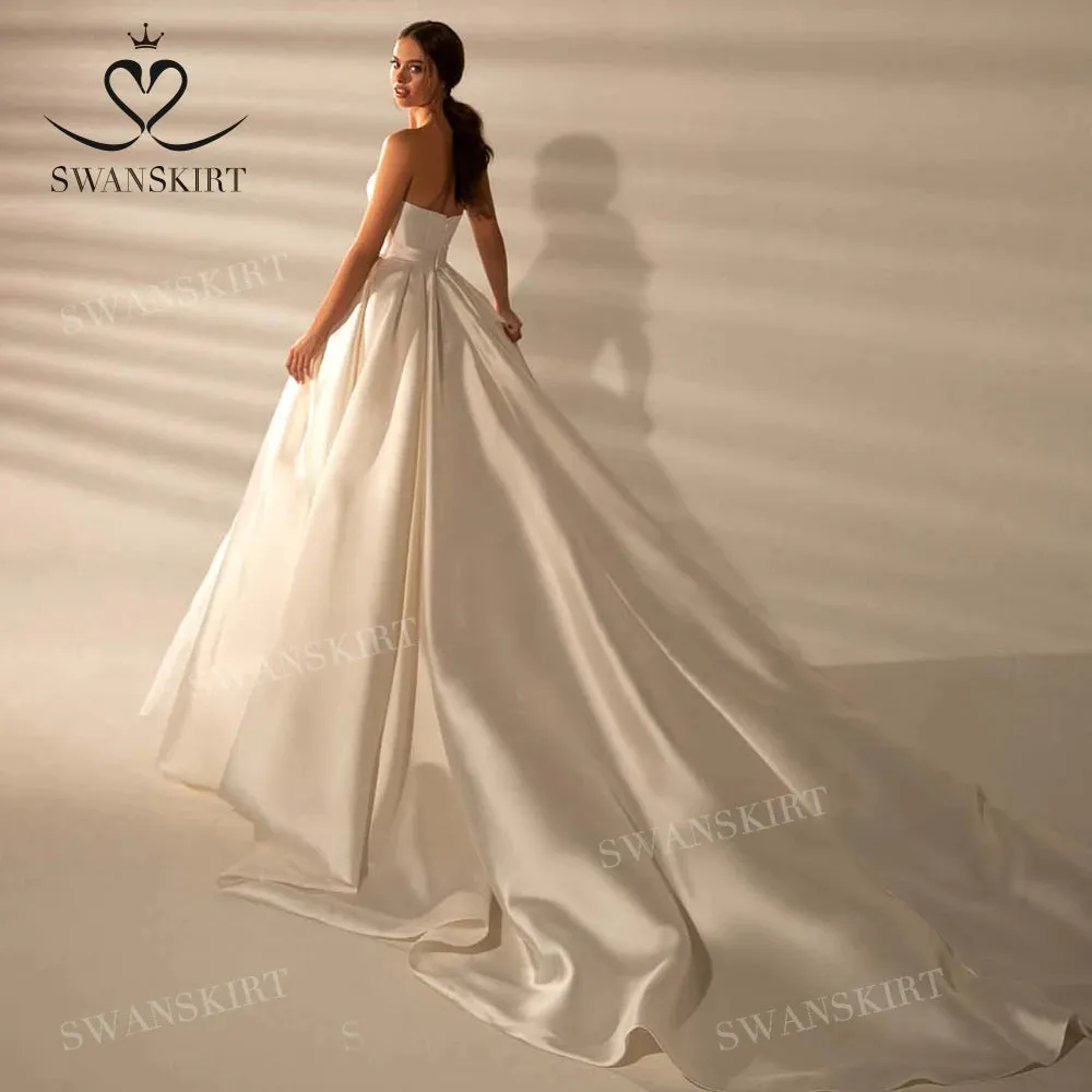 Wedding Guest Dresses: Wedding Dress Vintage Strapless A-Line Court Train Beach